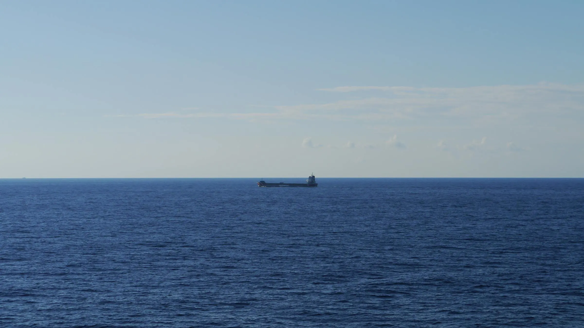Dry bulk vessel at sea